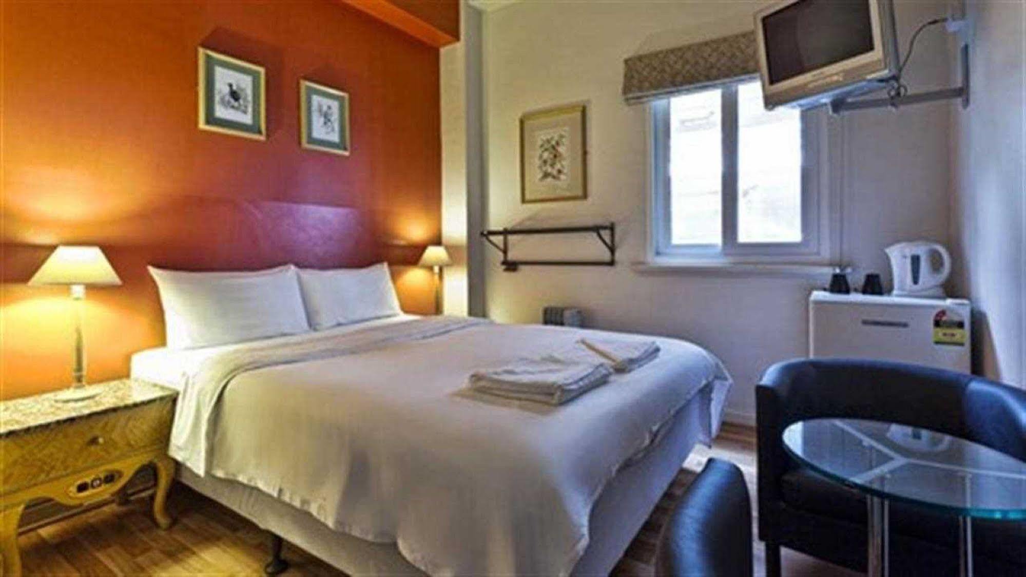 מלבורן City Centre Budget Hotel מראה חיצוני תמונה